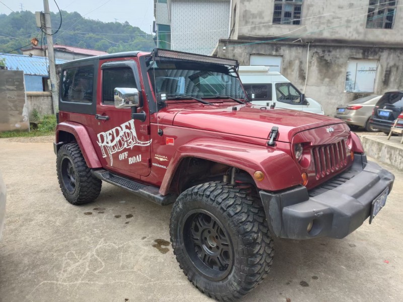 景德鎮12年Jeep牧馬人4