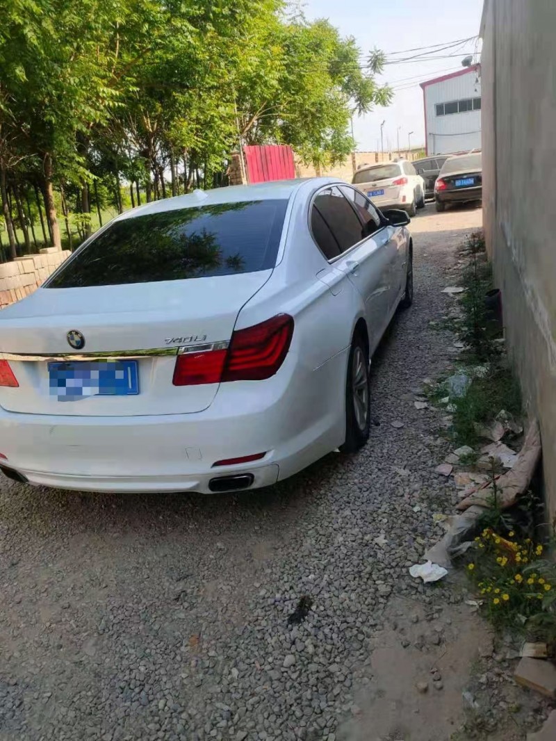 保定11年宝马7系6