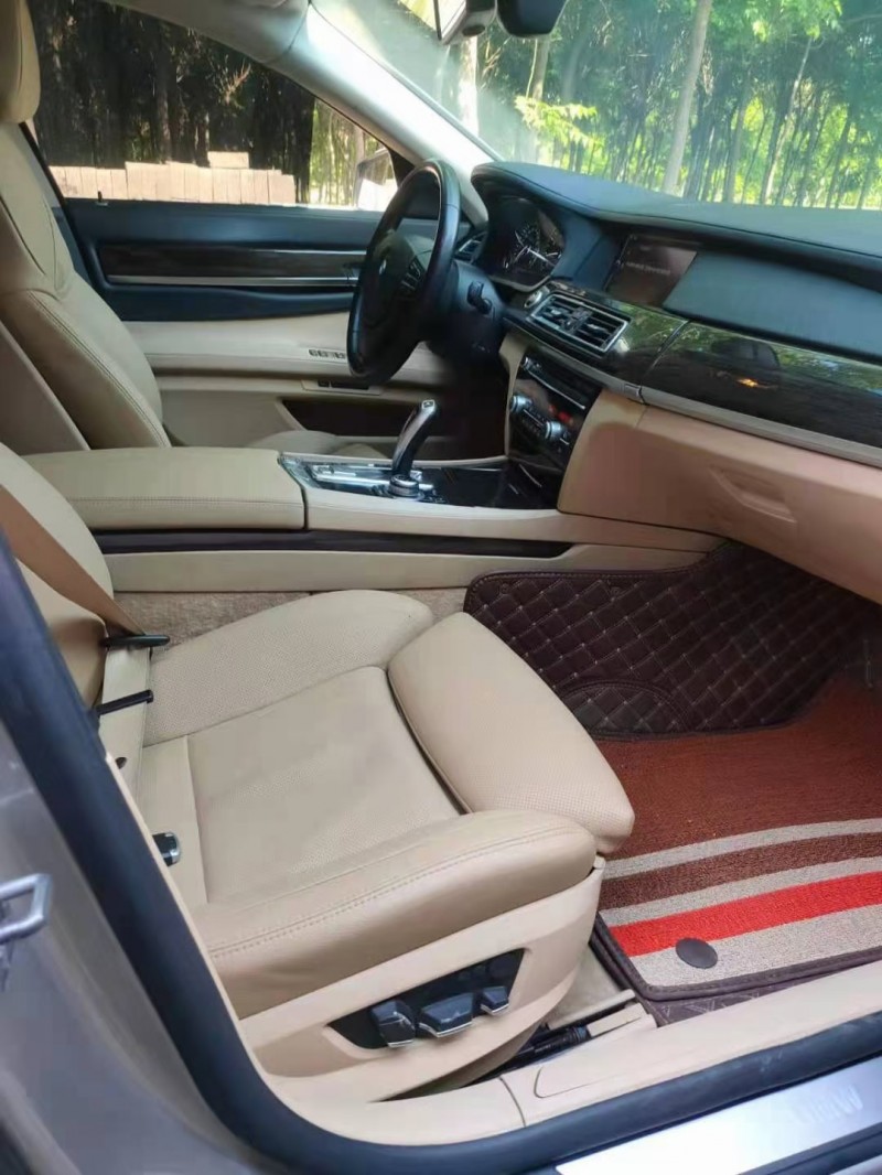 保定11年宝马7系1