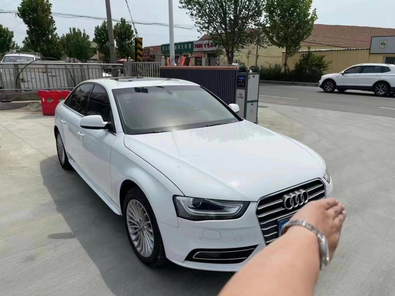 青岛15年奥迪A4L8