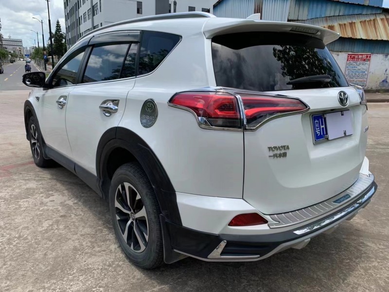 江门18年丰田RAV4荣放7