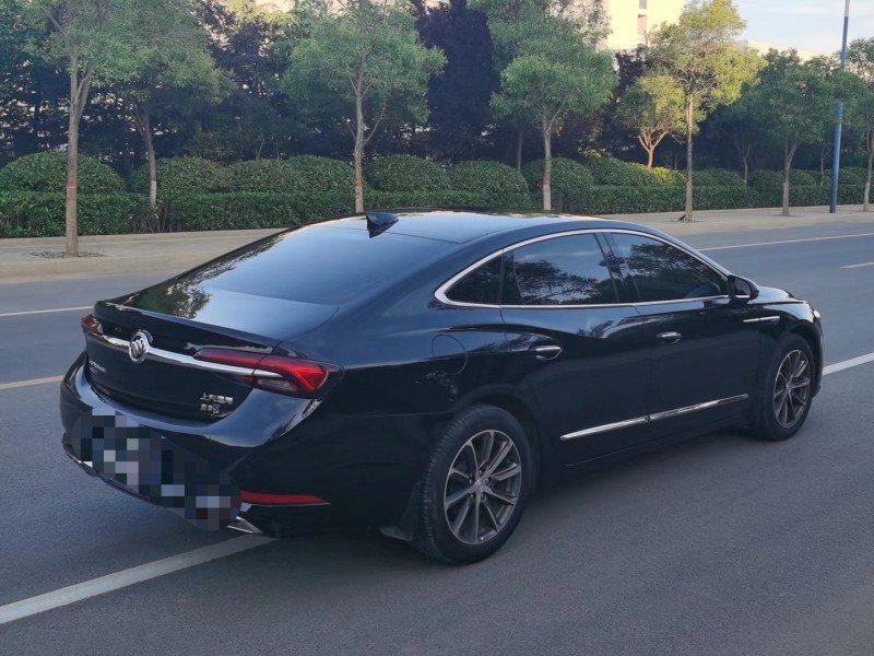 枣庄20年别克君越6