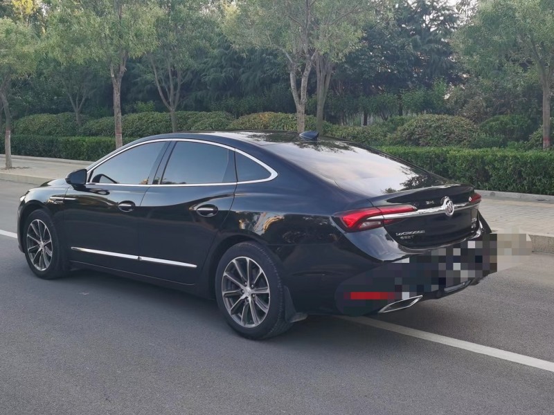 枣庄20年别克君越7