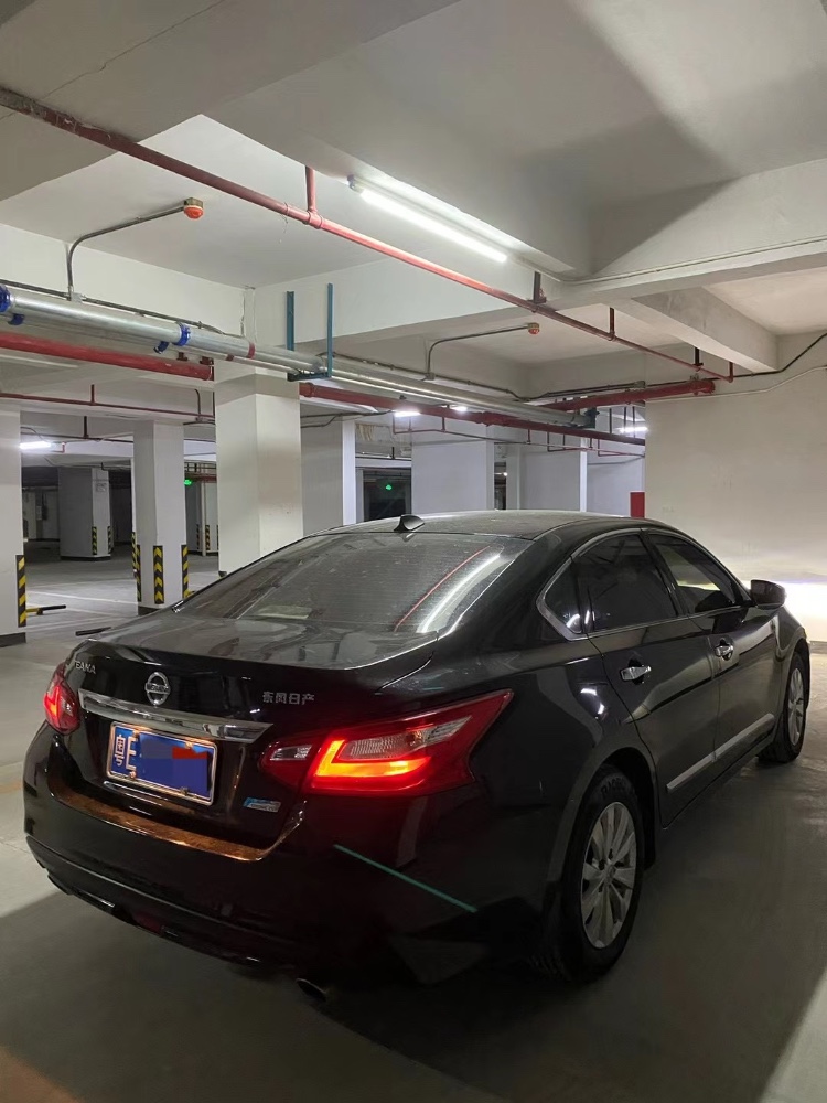 佛山18年日产天籁4