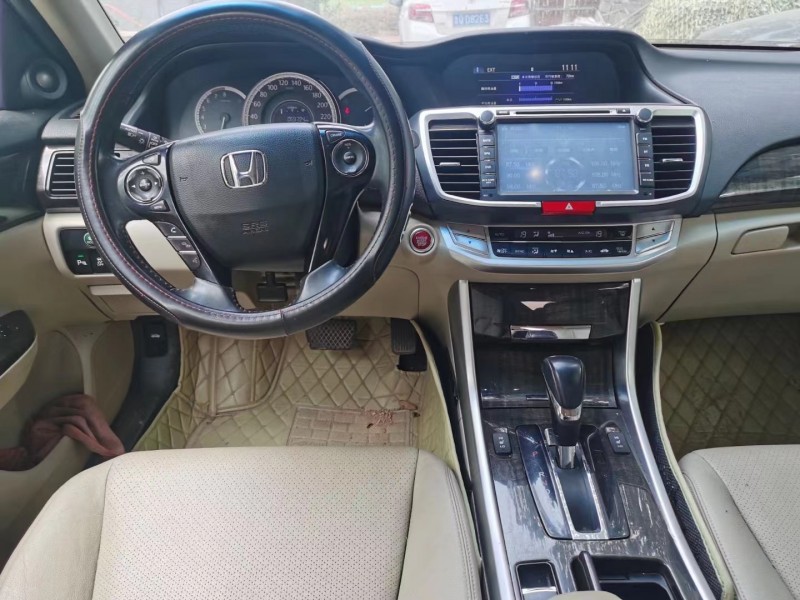 东营14年本田雅阁4