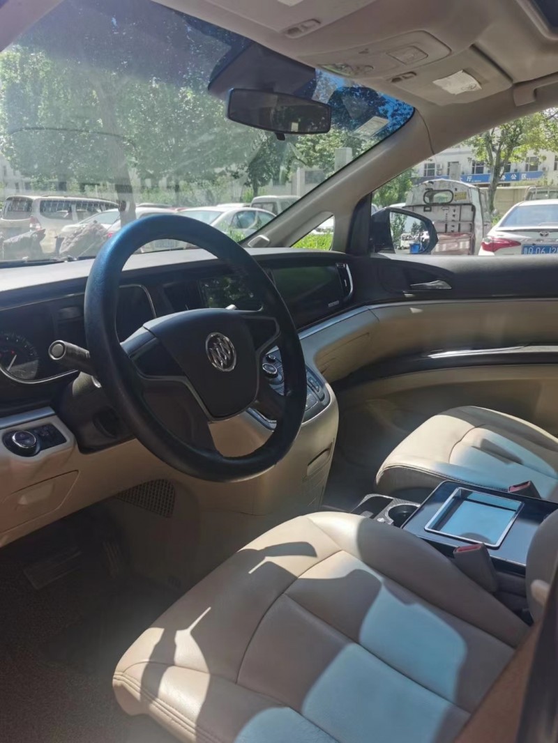 枣庄11年别克GL82