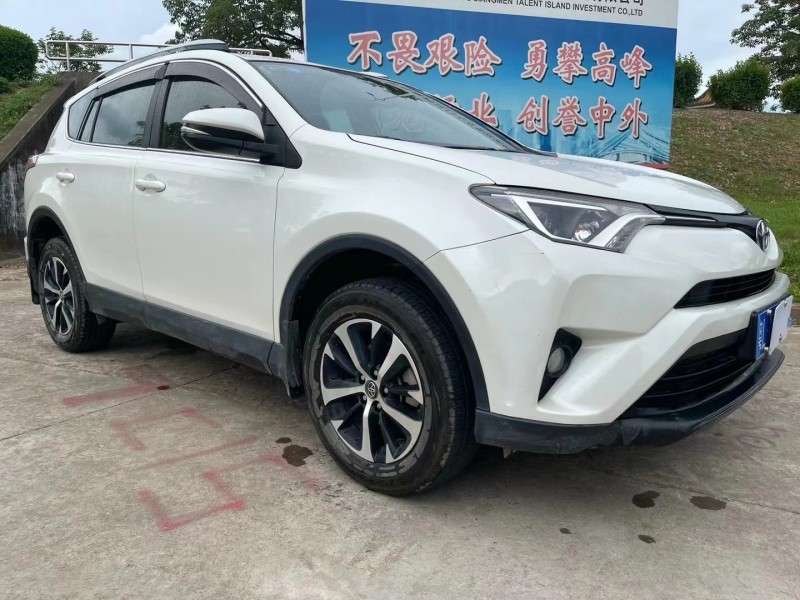 江门19年丰田RAV4荣放5