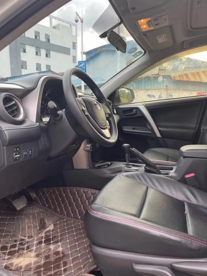 江门19年丰田RAV4荣放3