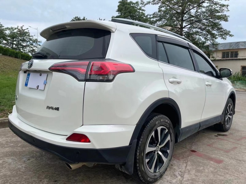 江门19年丰田RAV4荣放9