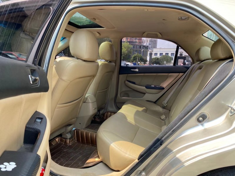 东莞04年本田雅阁6