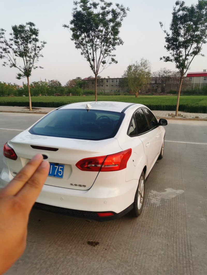 邢台16年福特福克斯6