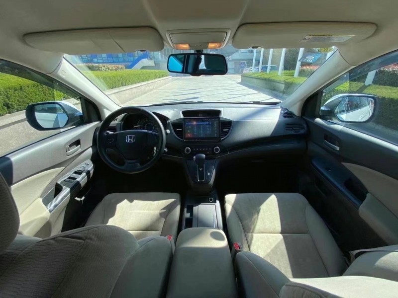 東營16年本田CR-V1