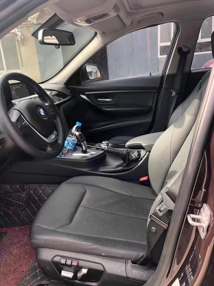 天津16年寶馬3系9