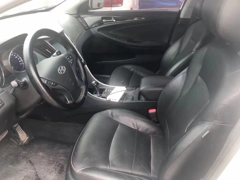 济南15年现代索纳塔八3