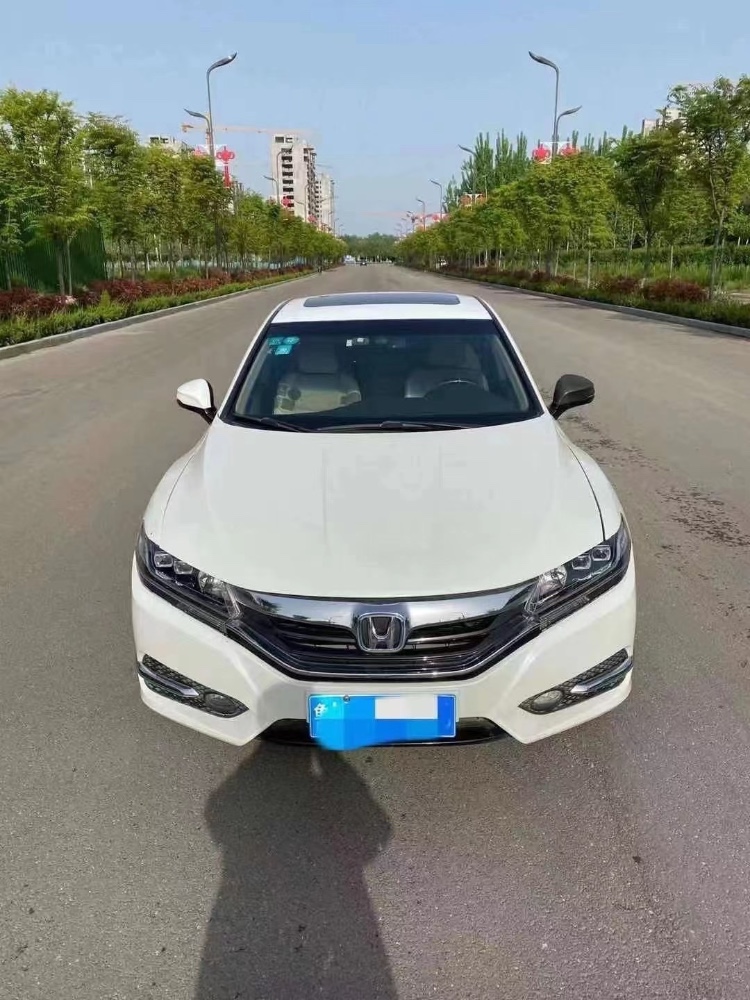 济宁16年本田思铂睿8