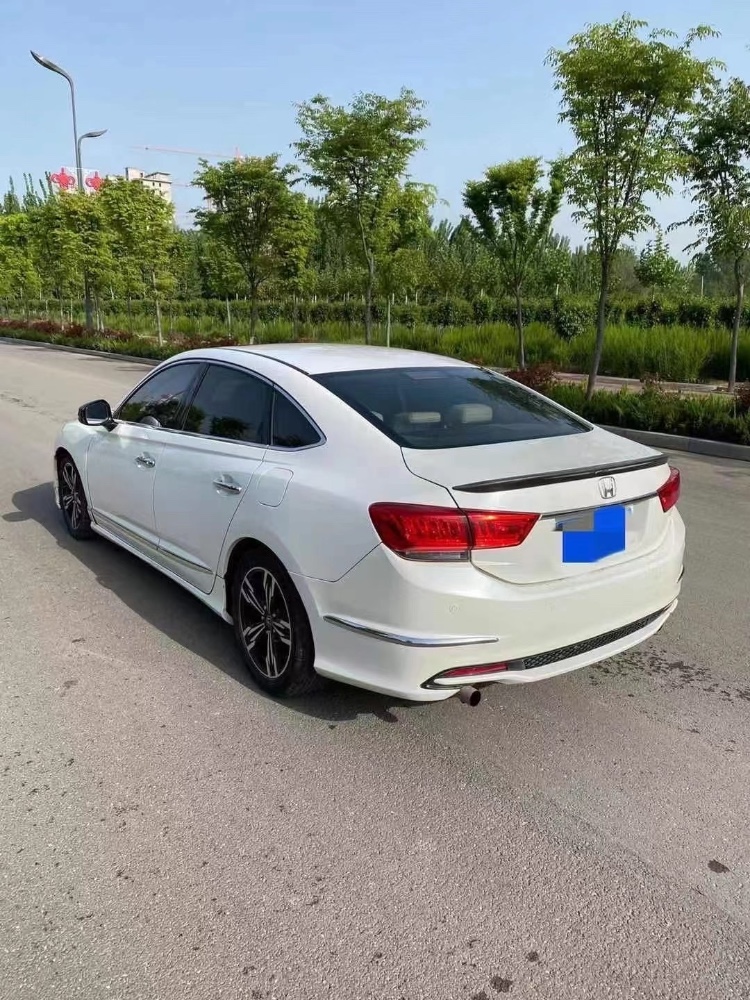 济宁16年本田思铂睿2