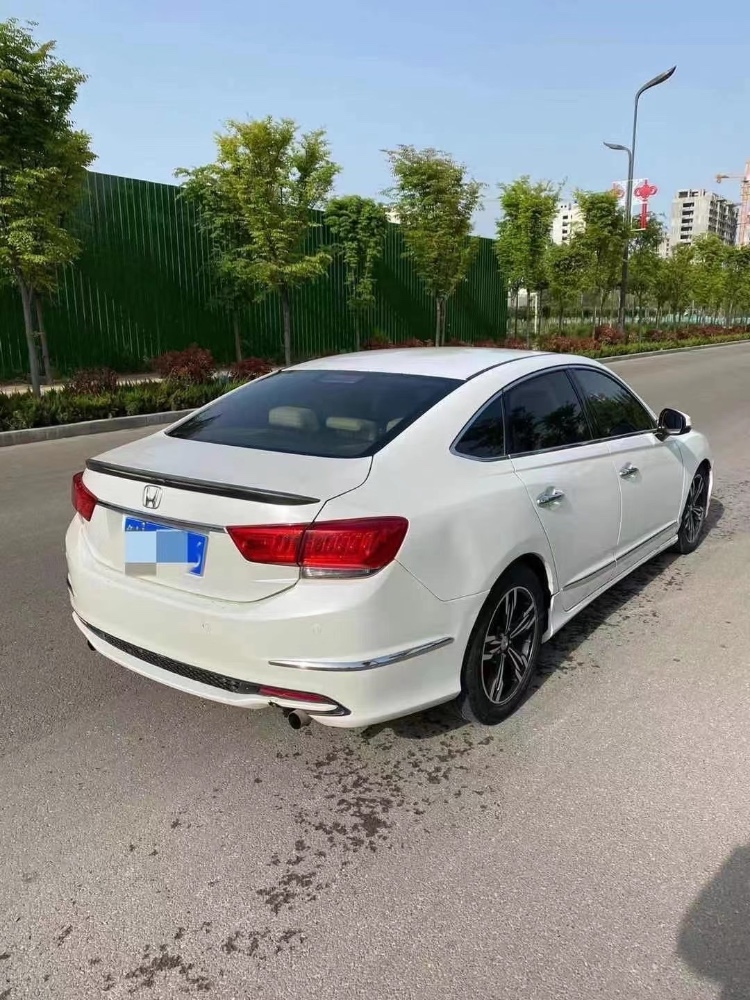 济宁16年本田思铂睿1