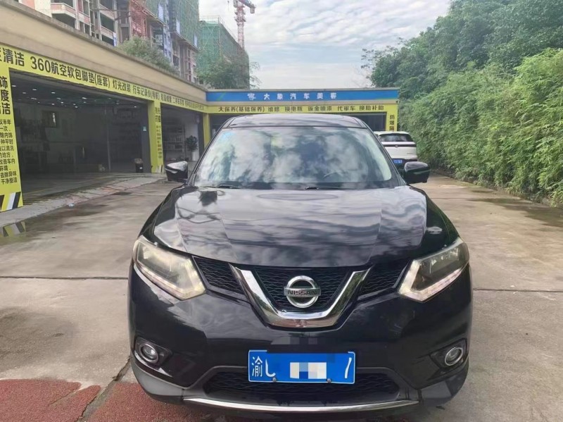 重慶17年日產奇駿1