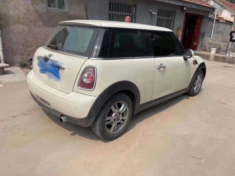 泰安12年寶馬MINI5
