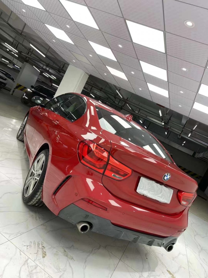 成都19年宝马1系8