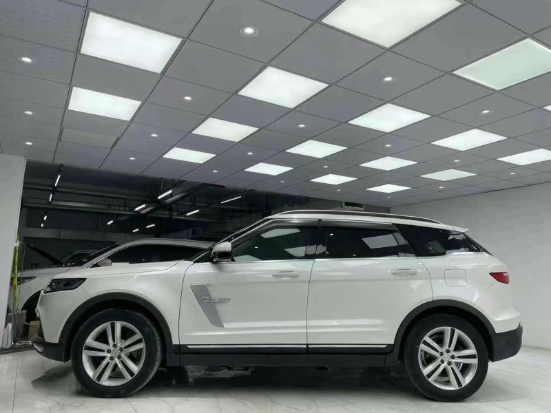 成都17年众泰T7003