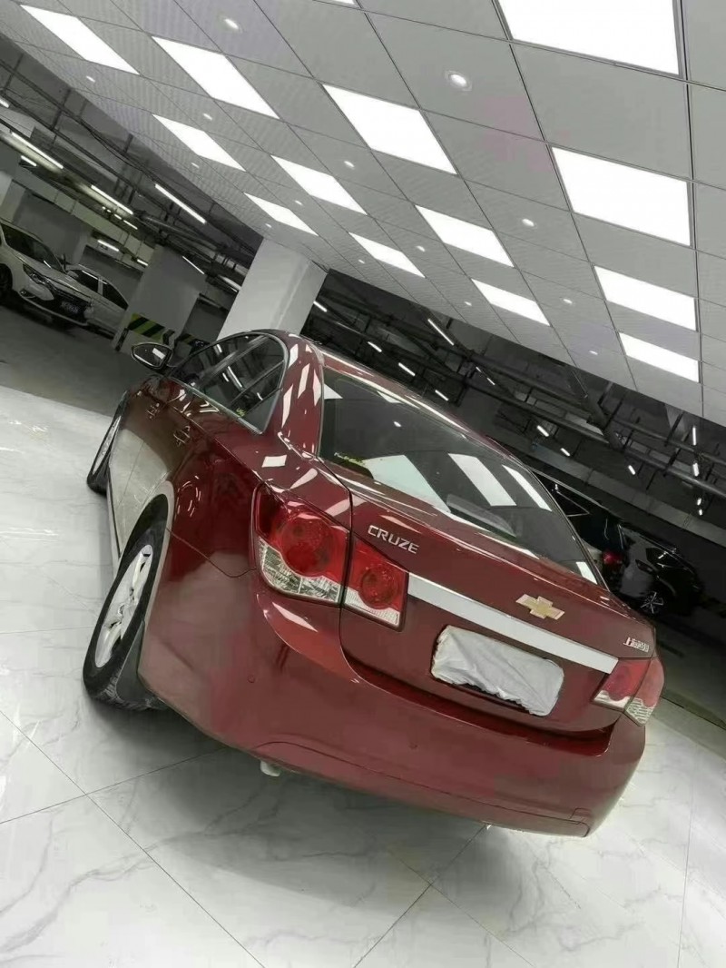 成都14年雪佛兰科鲁兹8