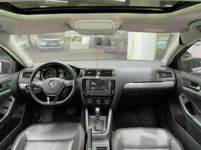 成都17年大众速腾5