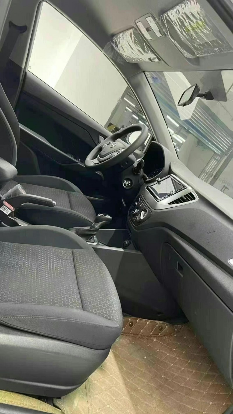 成都20年现代瑞纳6