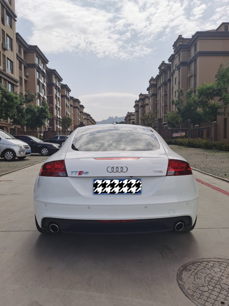 青岛13年奥迪TT6