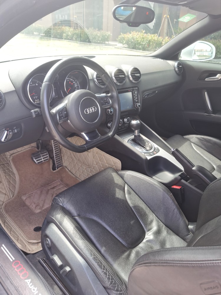 青岛13年奥迪TT3