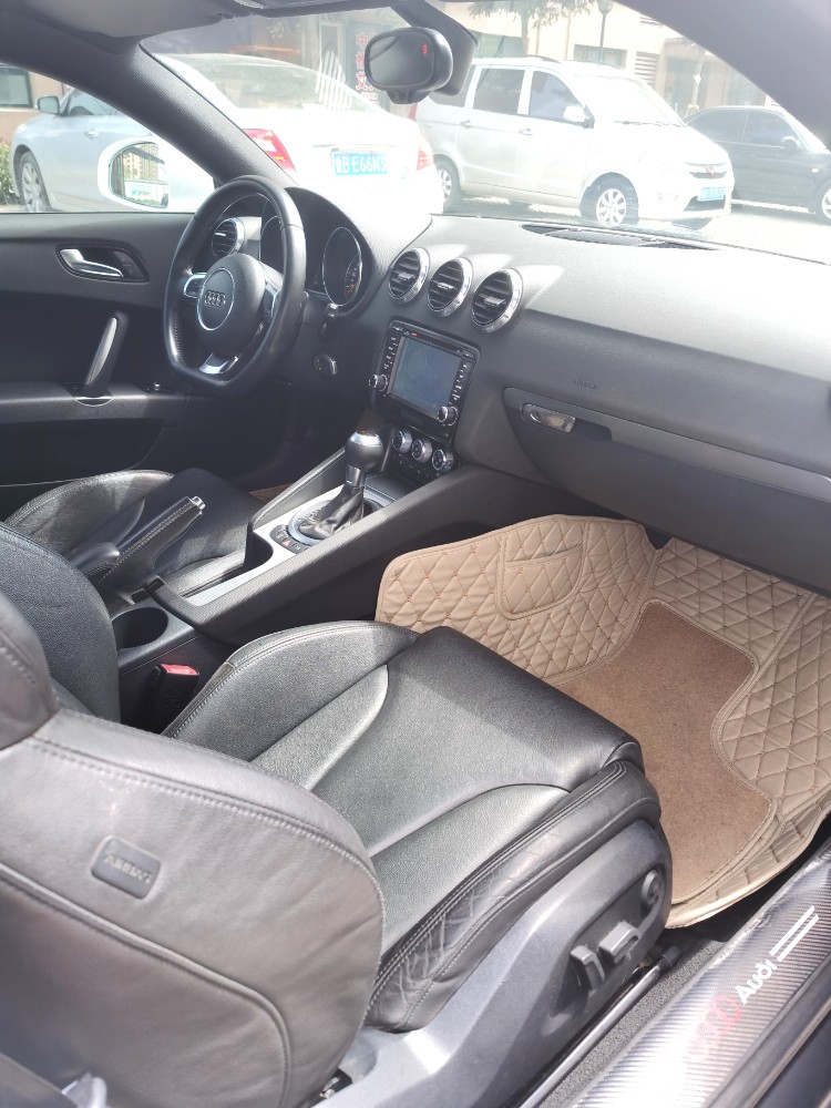 青岛13年奥迪TT2