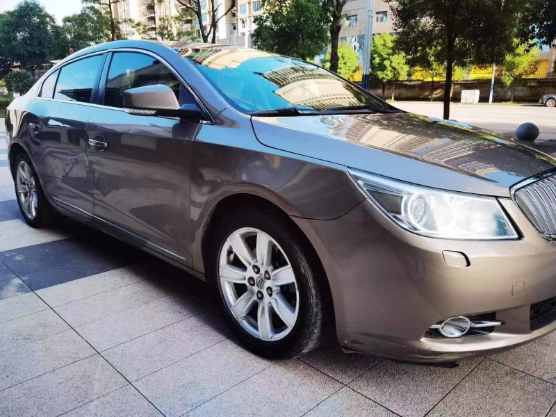 邵阳10年别克君越3