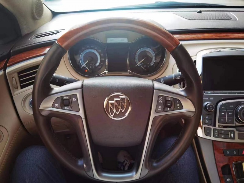 邵阳10年别克君越5