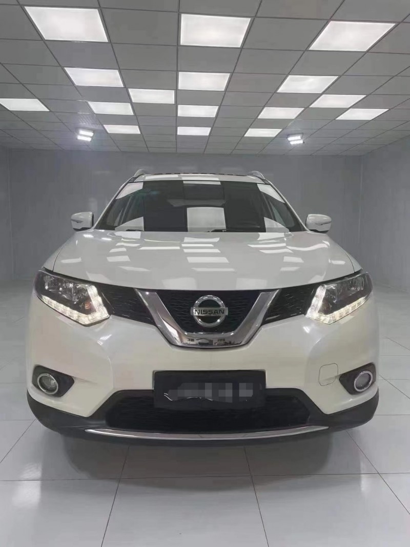 成都15年日产奇骏9