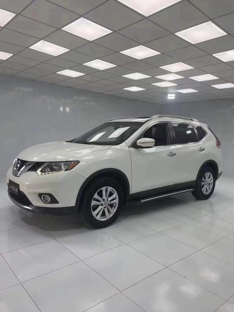 成都15年日产奇骏8