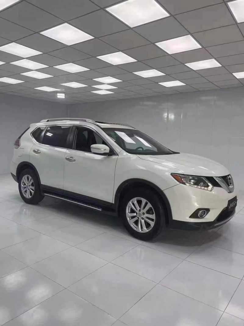 成都15年日产奇骏7