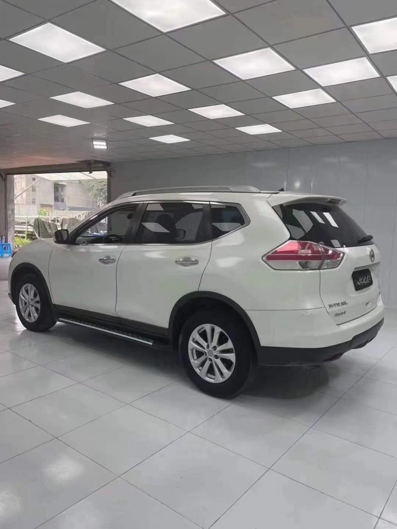 成都15年日产奇骏2