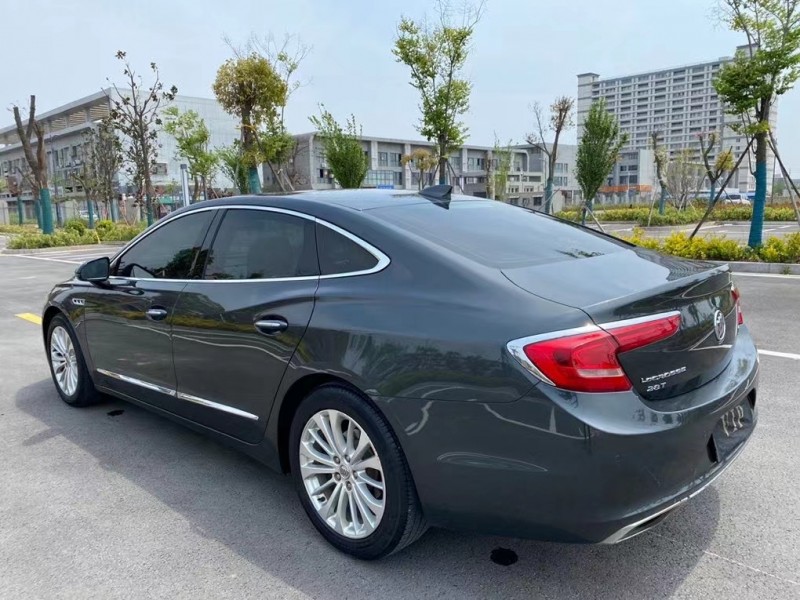 盐城17年别克君越1