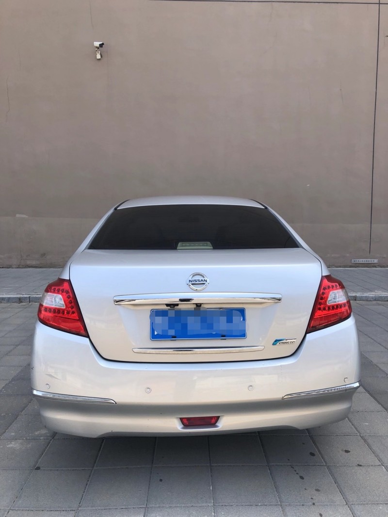 營口11年日產天籟5