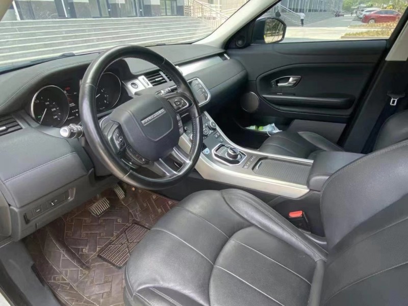 济宁17年路虎极光6