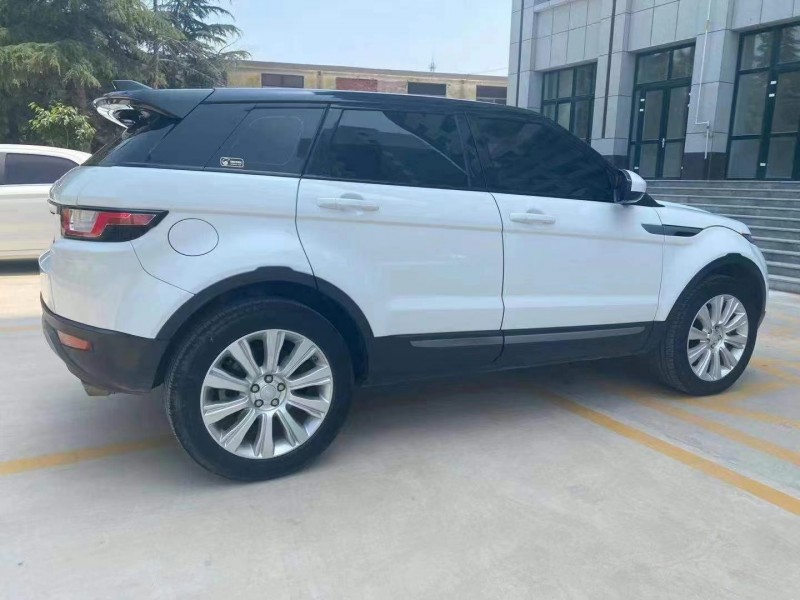 济宁17年路虎极光7