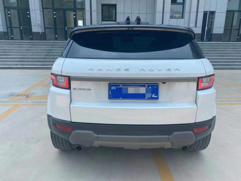 济宁17年路虎极光9