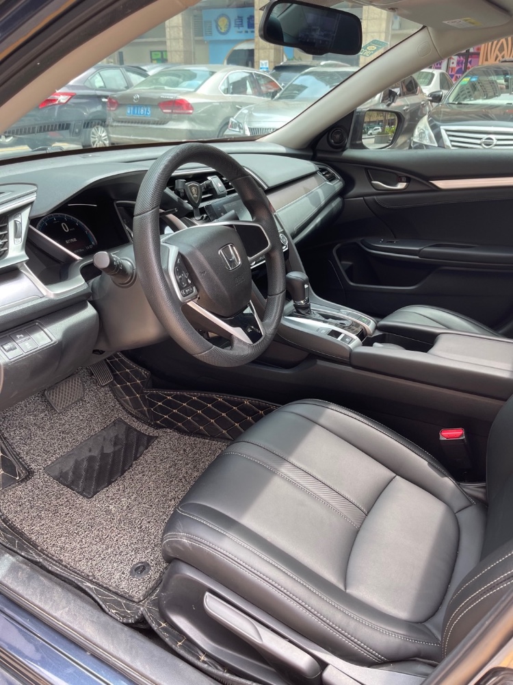 佛山18年本田思域7