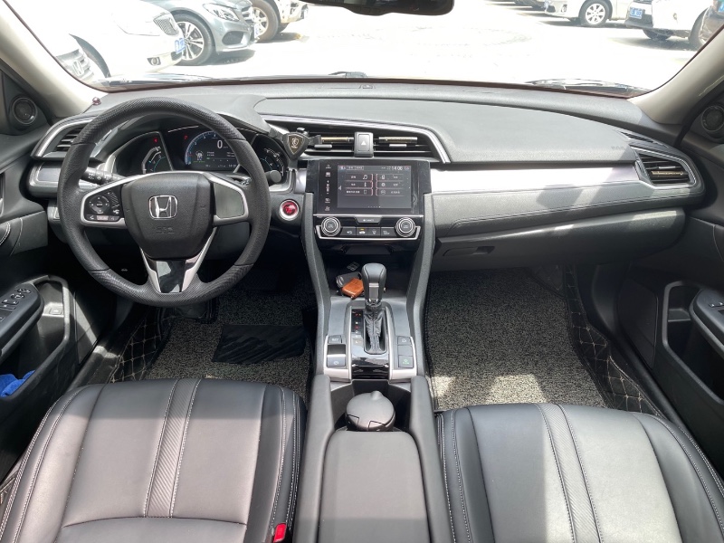 佛山18年本田思域1