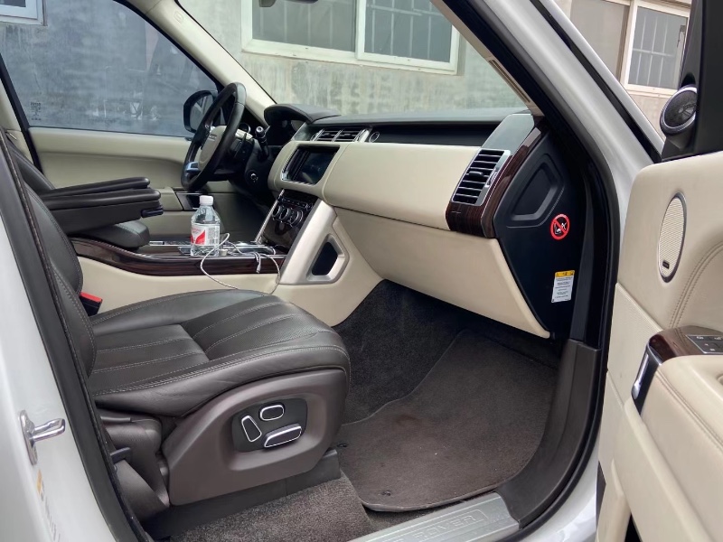 青岛15年路虎揽胜行政9