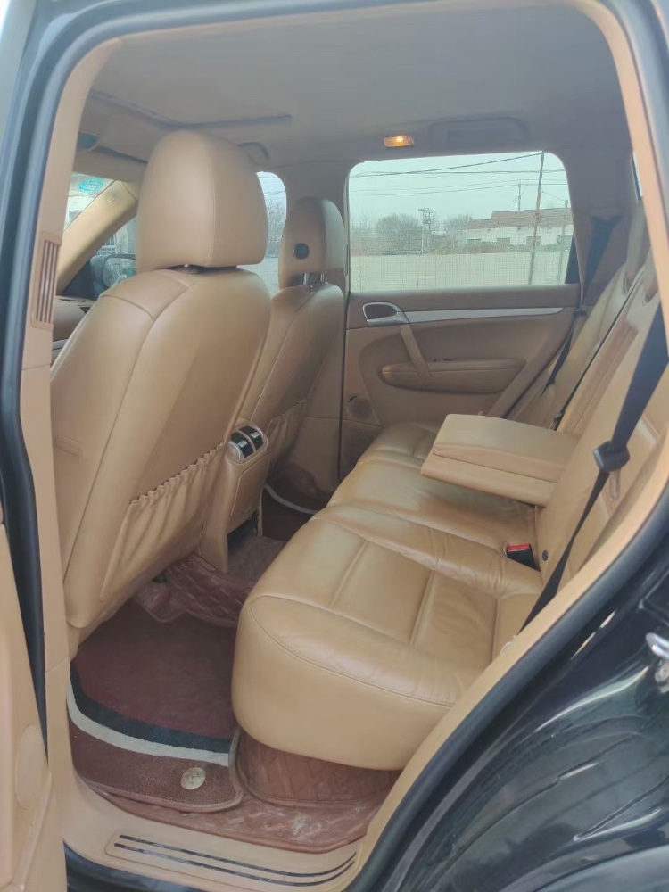 潍坊07年保时捷卡宴4