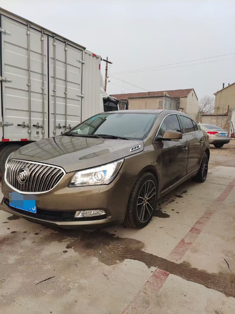 潍坊15年别克君越3