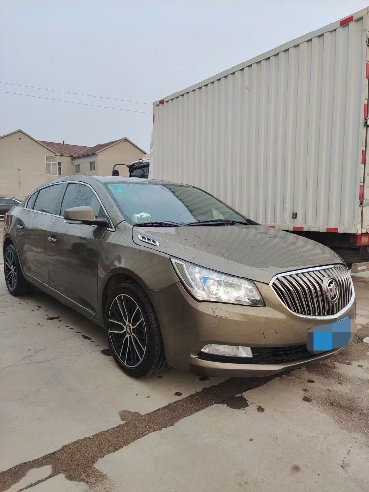 潍坊15年别克君越2