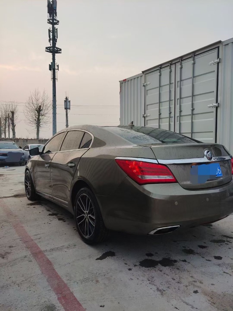 潍坊15年别克君越7