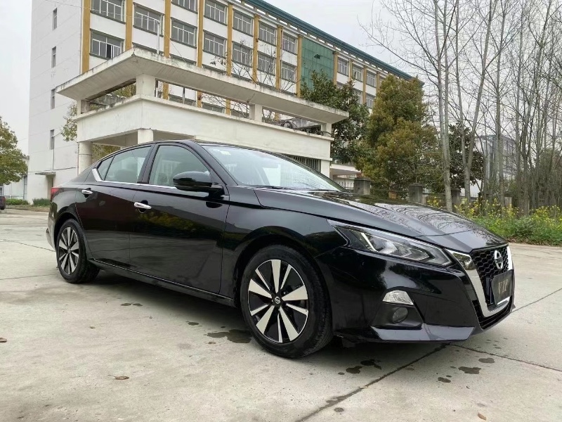 宜昌21年日產天籟2